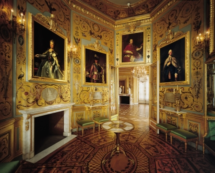 The Conference Room and the European Monarchs' Portrait Room