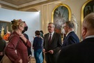 Prof. Wojciech Fałkowski na otwarciu pokazu obrazu Angeliki Kaufffman Kornelia, matka Grakchów
