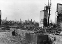 Zgliszcza po bombardowaniach 