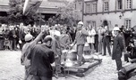 Przygotowanie do montażu dzwonów, lipiec 1974 r. 