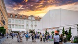 Namiot festiwalowy na Dziedzińcu Wielkim