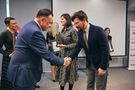 Wojciech Siwek z Zamku Królewskiego odbiera nagrodę